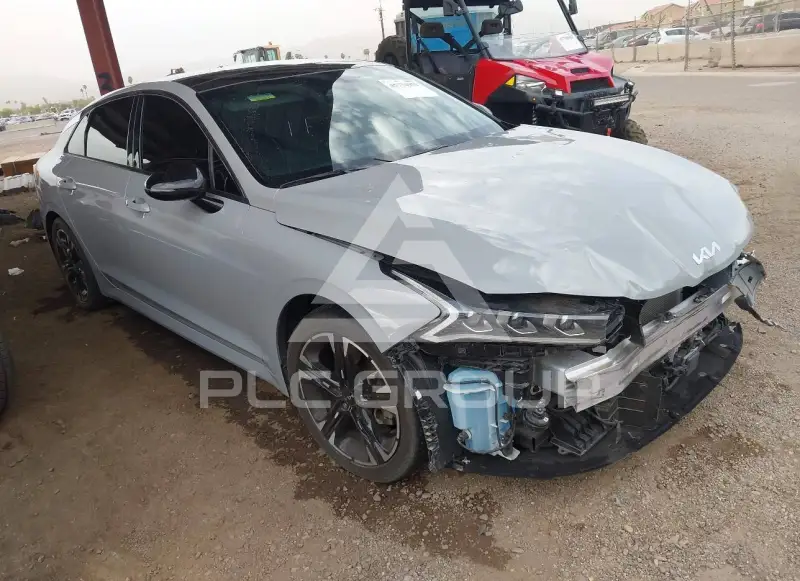 2022 KIA K5 photo