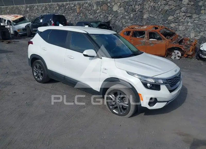 2022 KIA Seltos photo