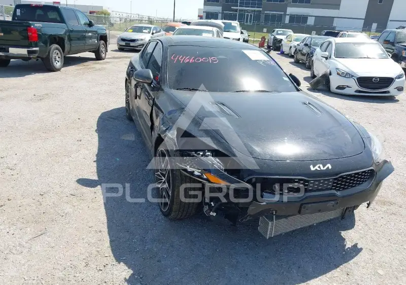 2022 KIA Stinger photo