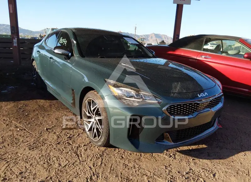 2022 KIA Stinger фото
