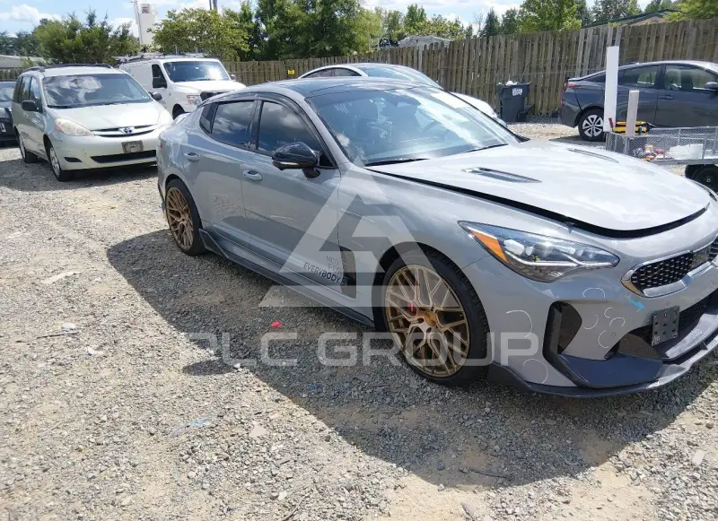 2022 KIA Stinger фото