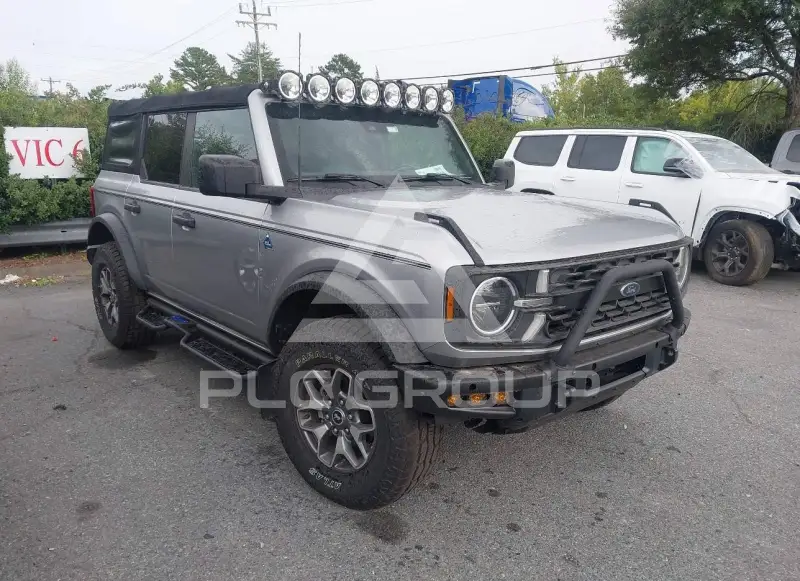 2022 Ford BRONCO фото