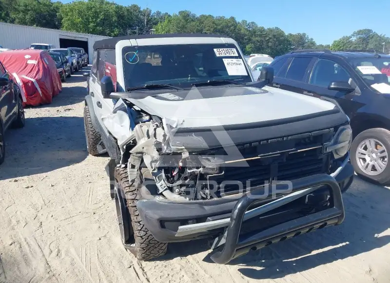 2022 Ford BRONCO фото