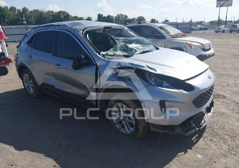 2022 Ford ESCAPE photo