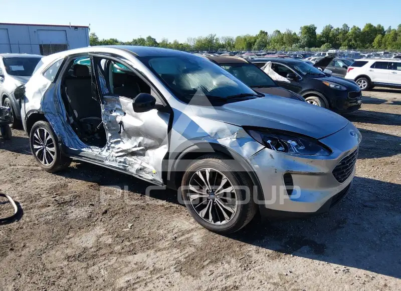 2022 Ford ESCAPE фото