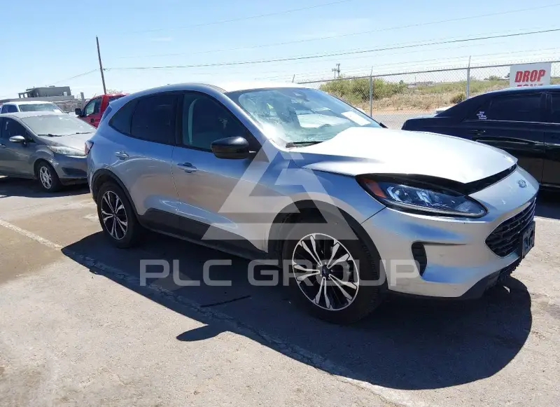 2022 Ford ESCAPE photo