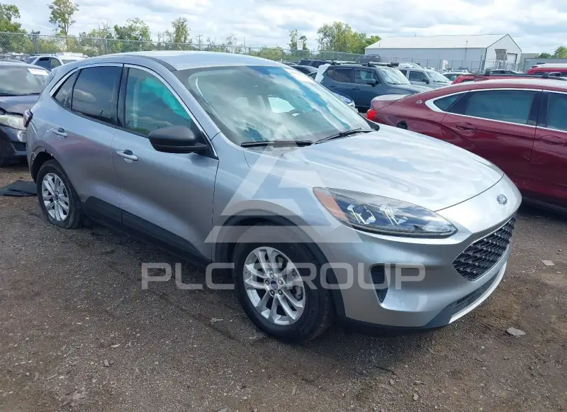 2022 Ford ESCAPE photo