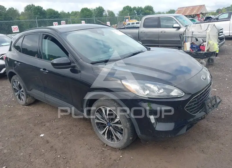 2022 Ford ESCAPE photo