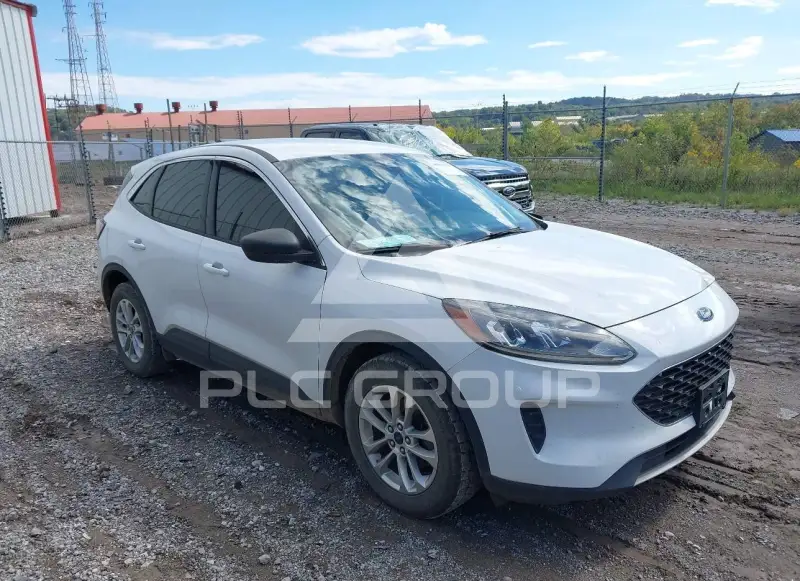 2022 Ford ESCAPE photo