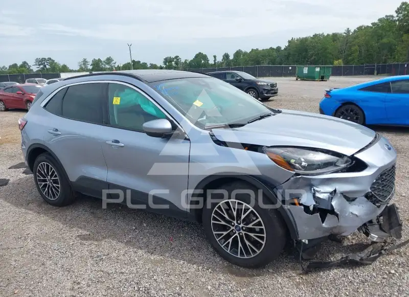 2022 Ford ESCAPE photo