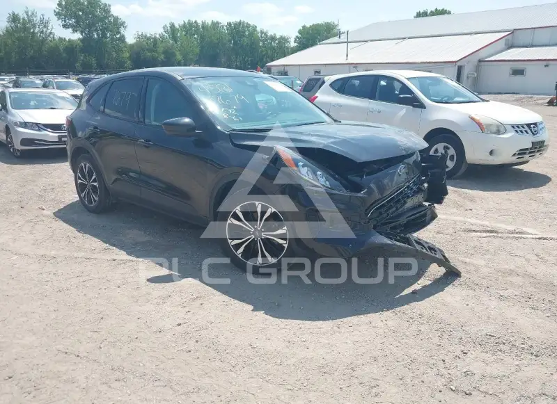 2022 Ford ESCAPE photo