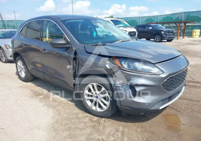 2022 Ford ESCAPE photo