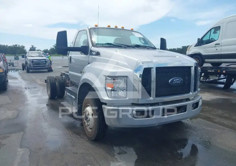 2022 Ford F-650 фото