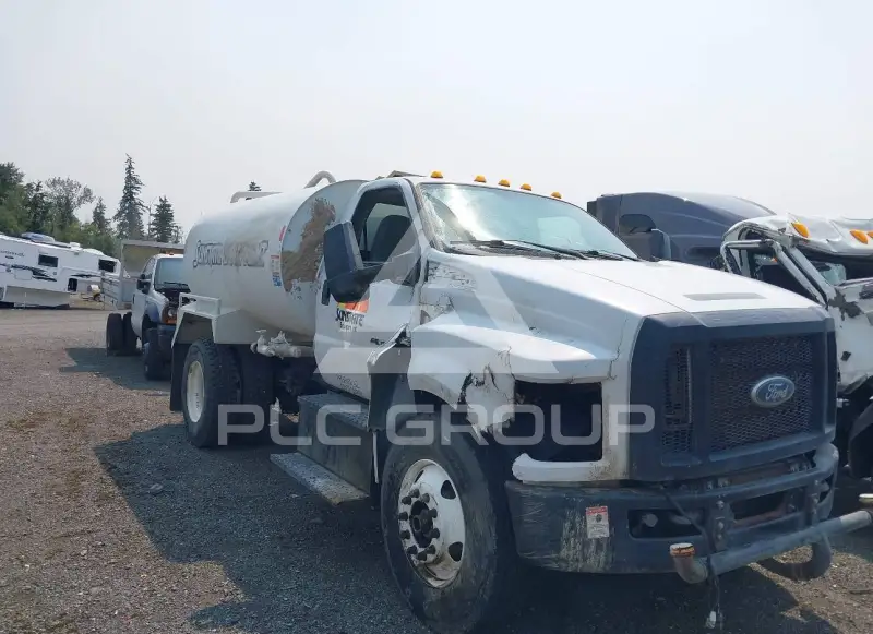 2022 Ford F-750 фото