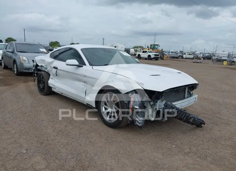 2022 Ford MUSTANG photo