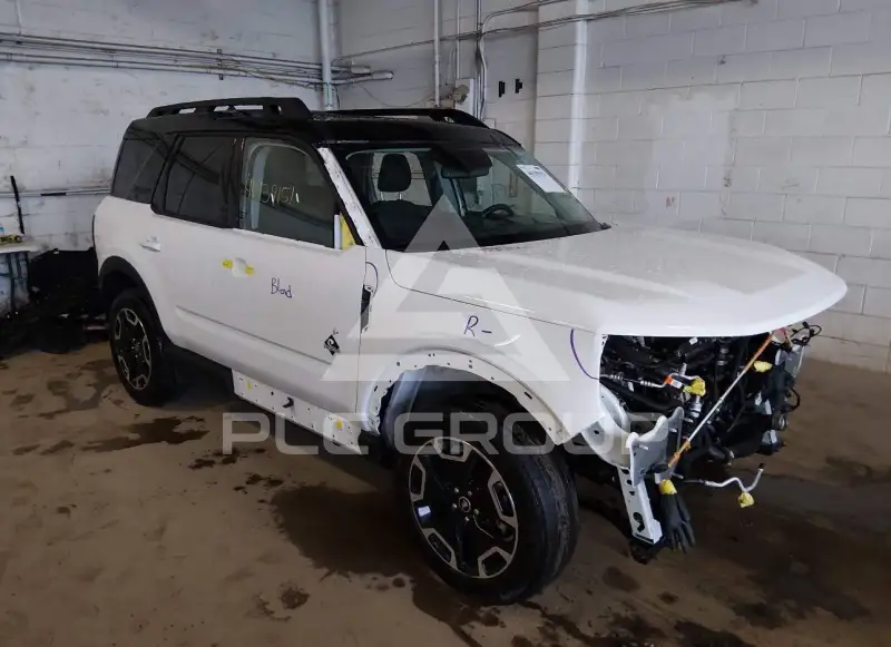 2022 Ford BRONCO photo