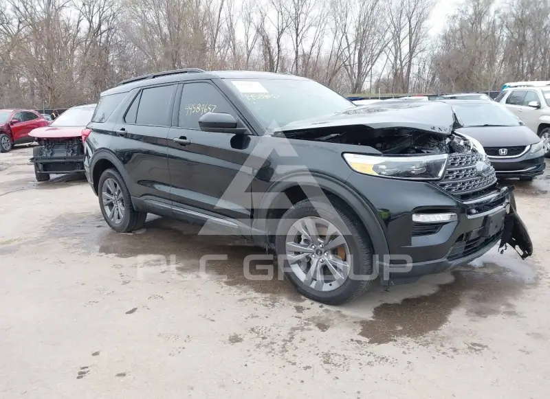 2022 Ford EXPLORER photo