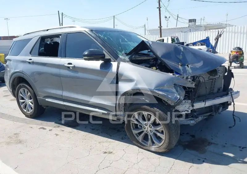 2022 Ford EXPLORER photo