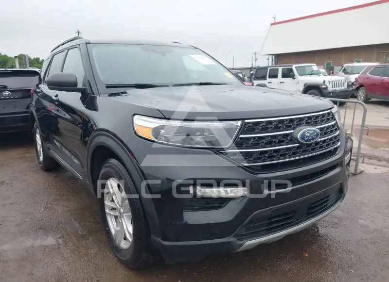 2022 Ford EXPLORER photo