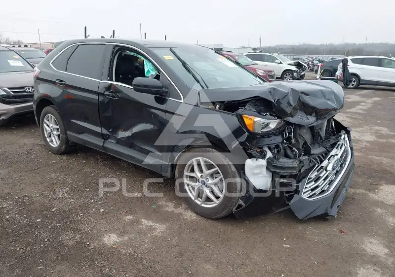 2022 Ford EDGE photo