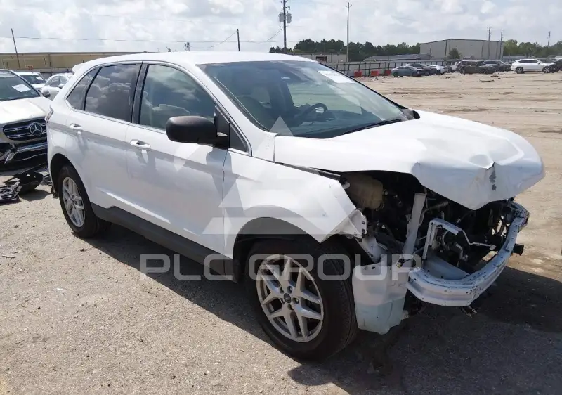2022 Ford EDGE photo