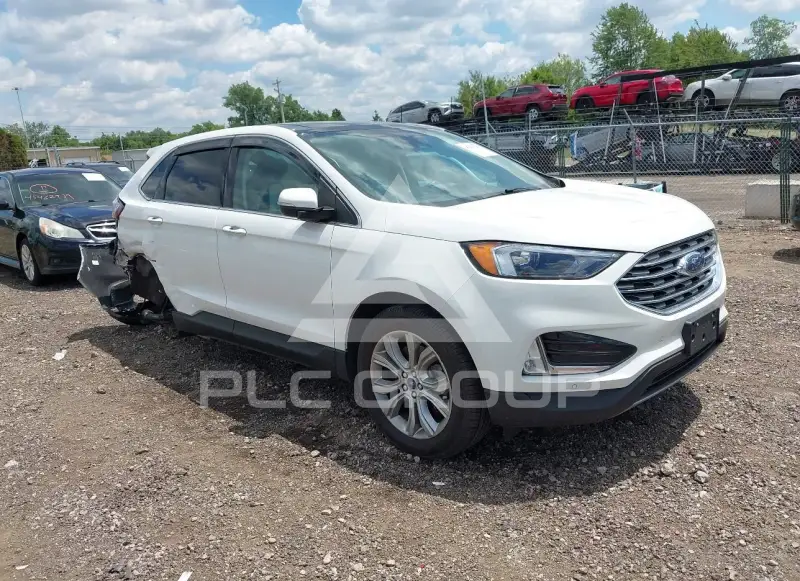 2022 Ford EDGE photo