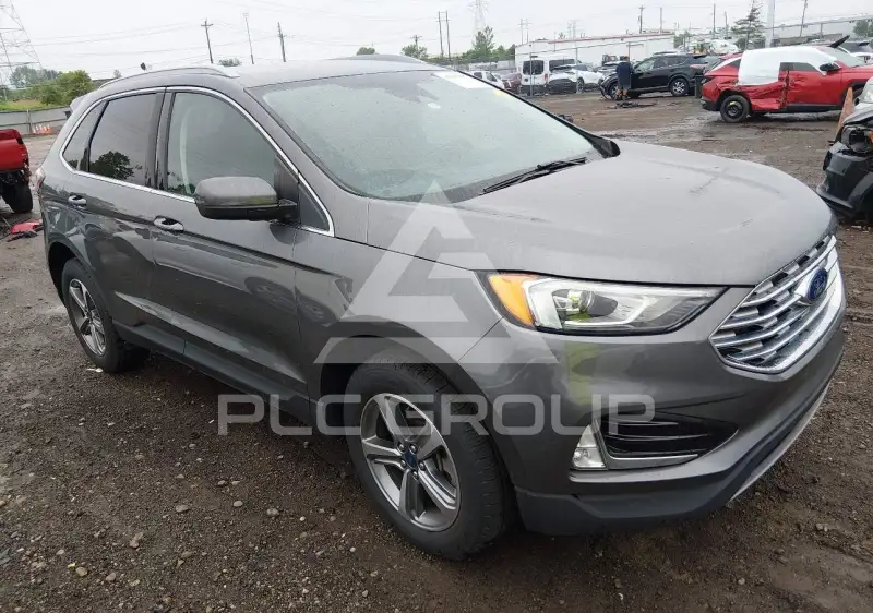 2022 Ford EDGE photo
