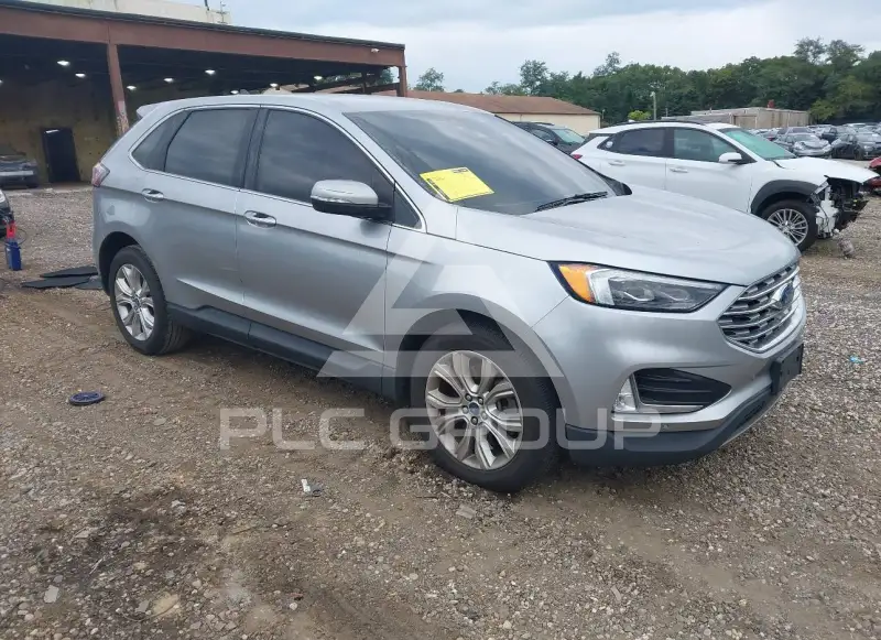2022 Ford EDGE photo