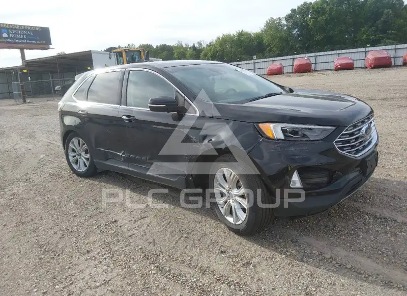 2022 Ford EDGE photo