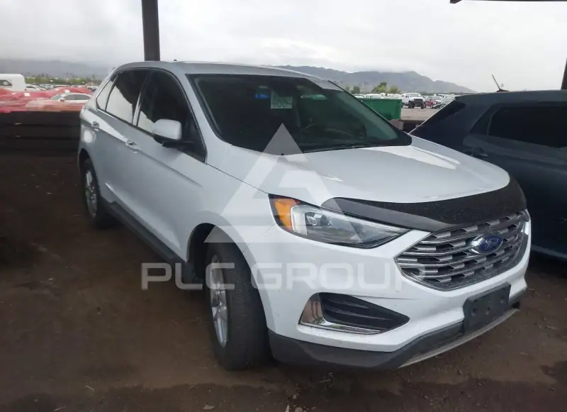 2022 Ford EDGE photo
