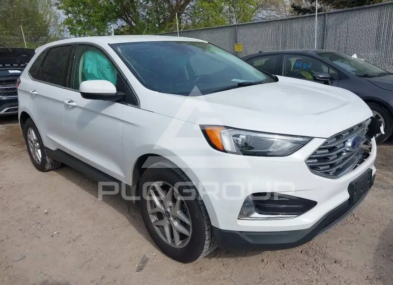 2022 Ford EDGE photo