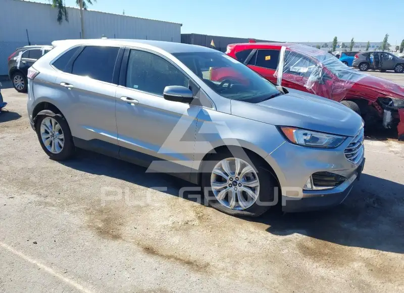 2022 Ford EDGE photo