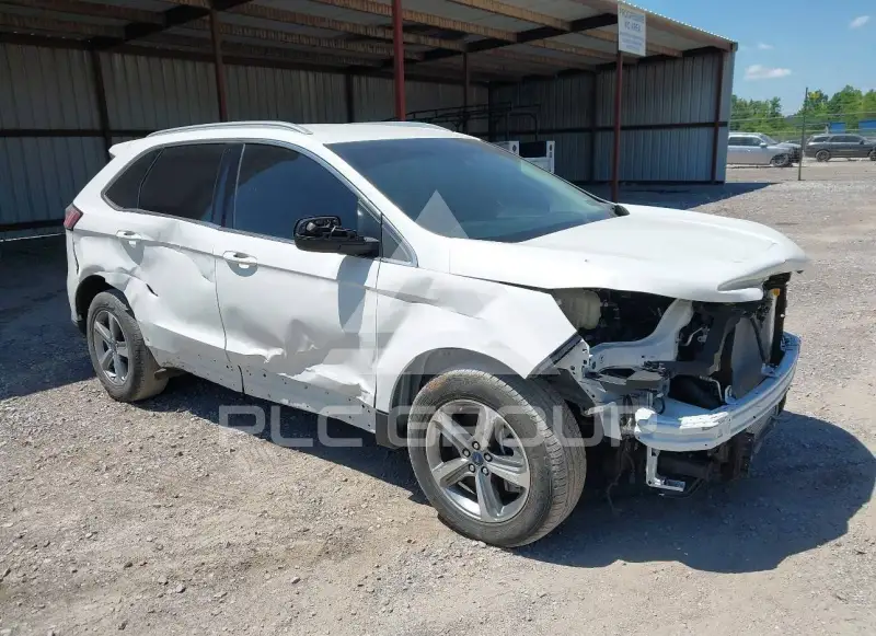 2022 Ford EDGE photo