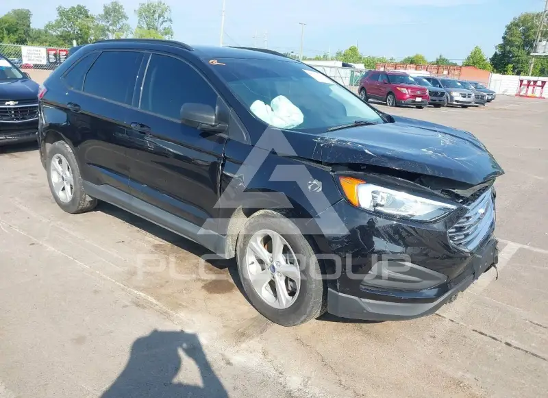 2022 Ford EDGE photo