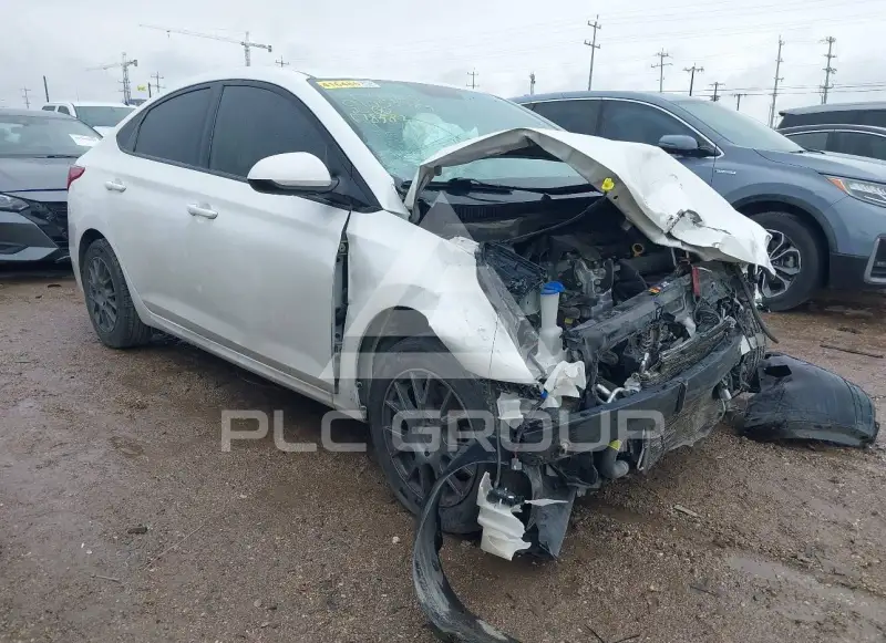 2022 Hyundai Accent photo