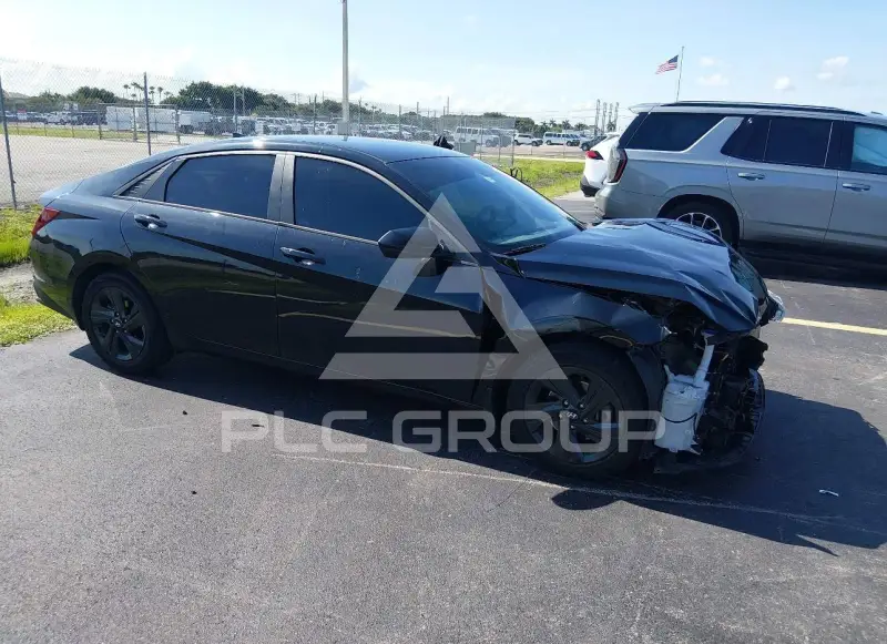 2022 Hyundai Elantra photo