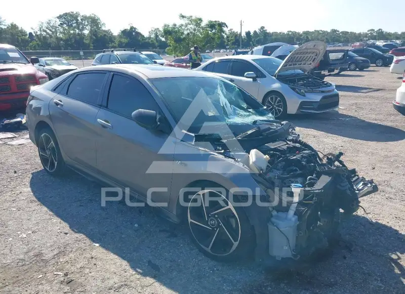 2022 Hyundai Elantra photo