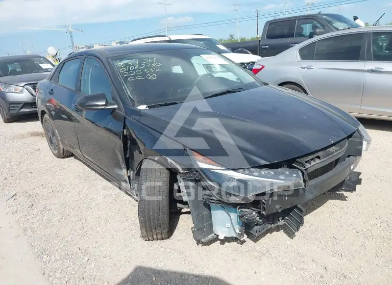 2022 Hyundai Elantra photo