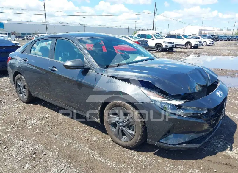 2022 Hyundai Elantra photo