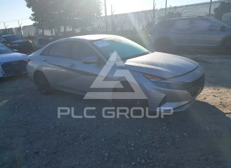 2022 Hyundai Elantra photo