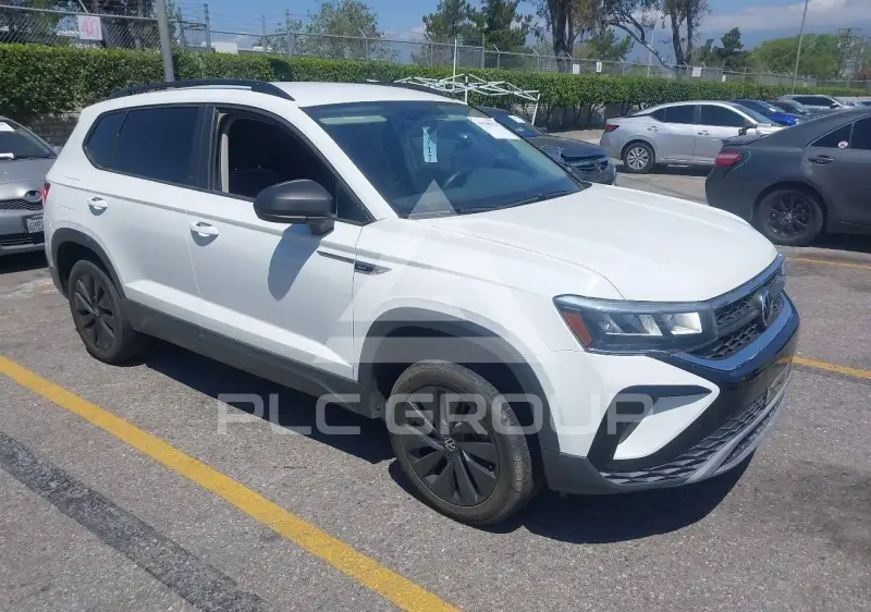 2022 Volkswagen Taos photo