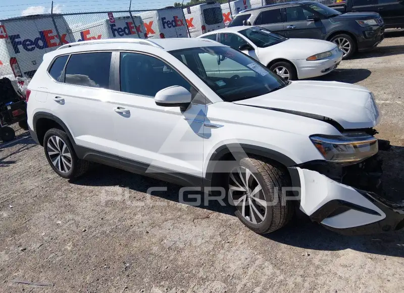 2022 Volkswagen Taos photo