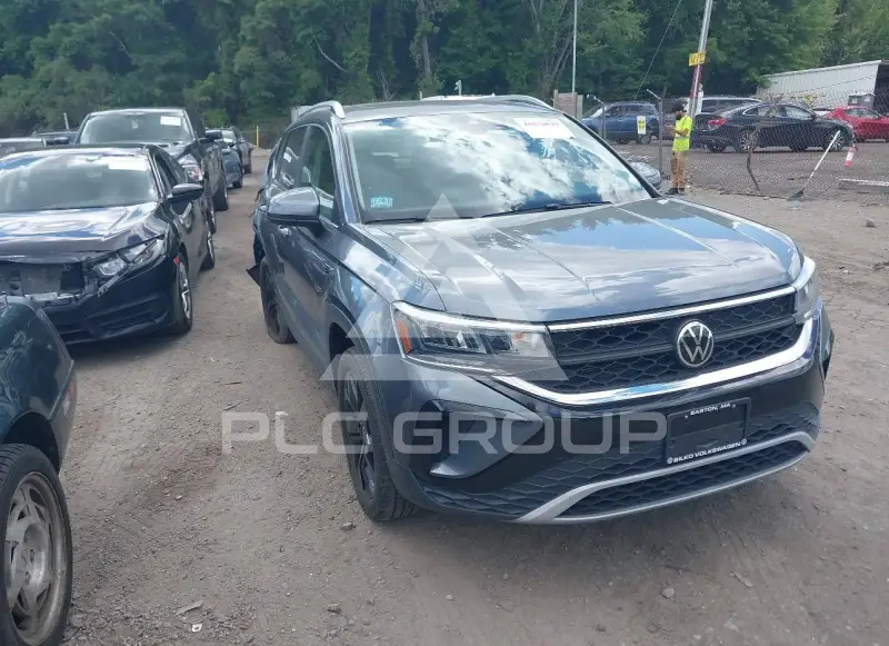 2022 Volkswagen Taos photo