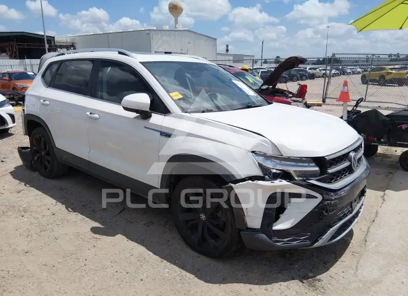 2022 Volkswagen Taos photo