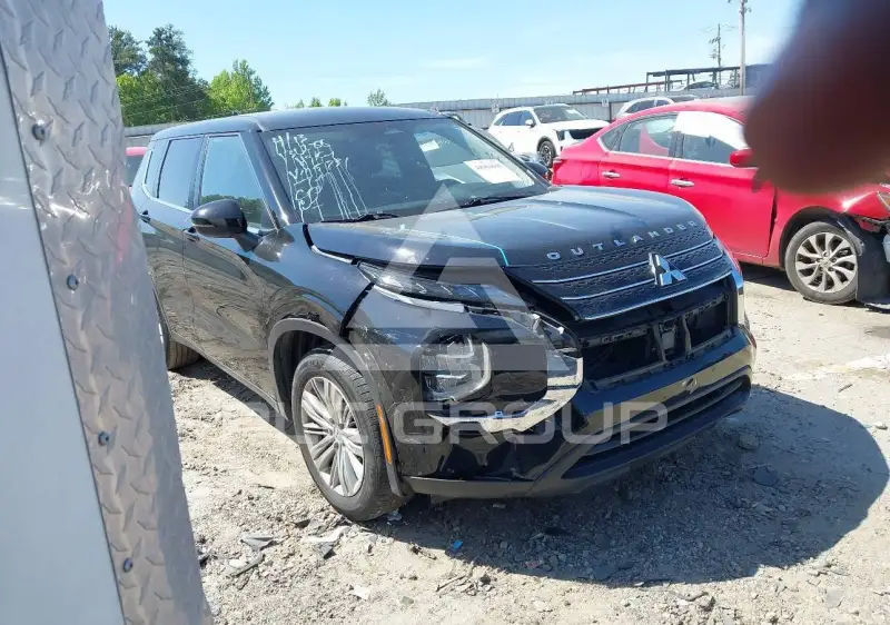 2023 Mitsubishi OUTLANDER фото