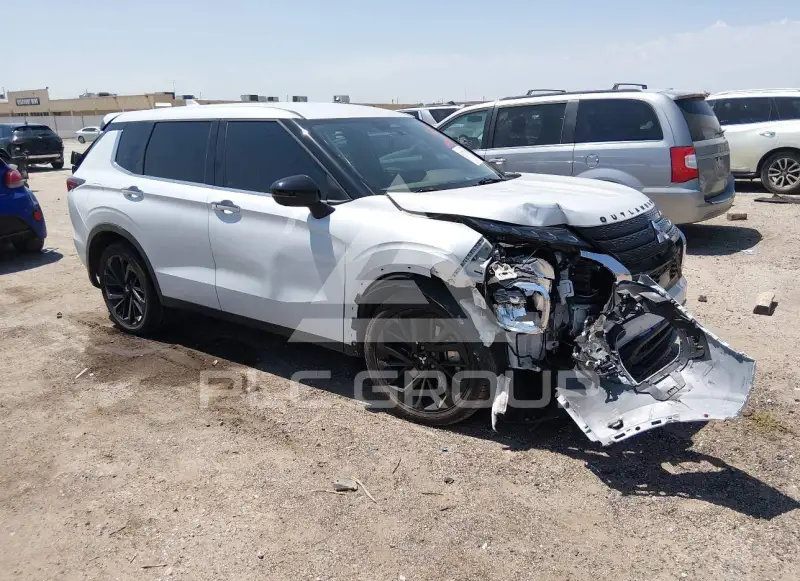 2023 Mitsubishi OUTLANDER фото