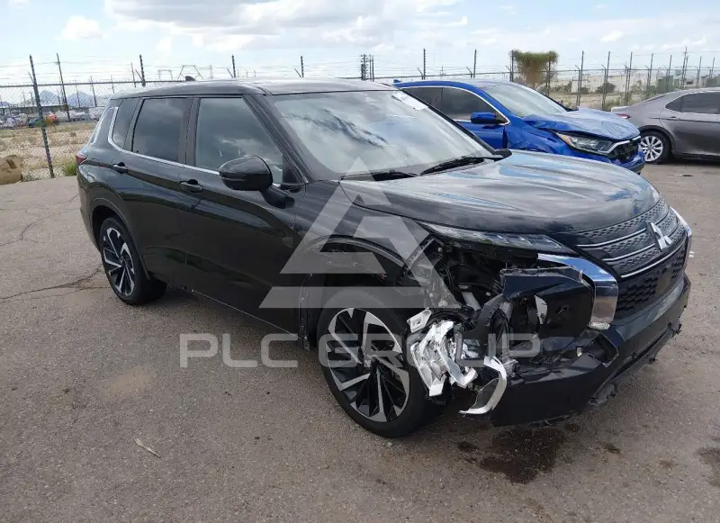 2023 Mitsubishi OUTLANDER photo