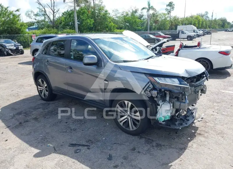 2023 Mitsubishi OUTLANDER photo
