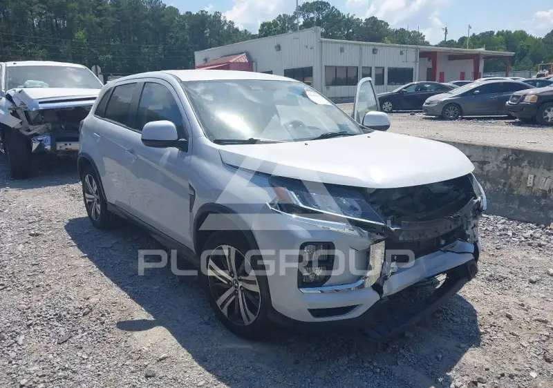 2023 Mitsubishi OUTLANDER photo