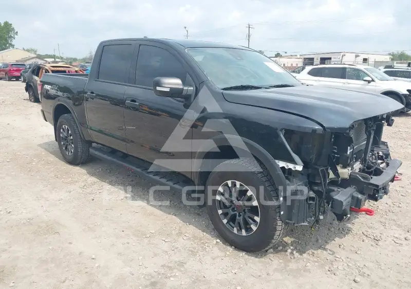 2023 Nissan TITAN фото